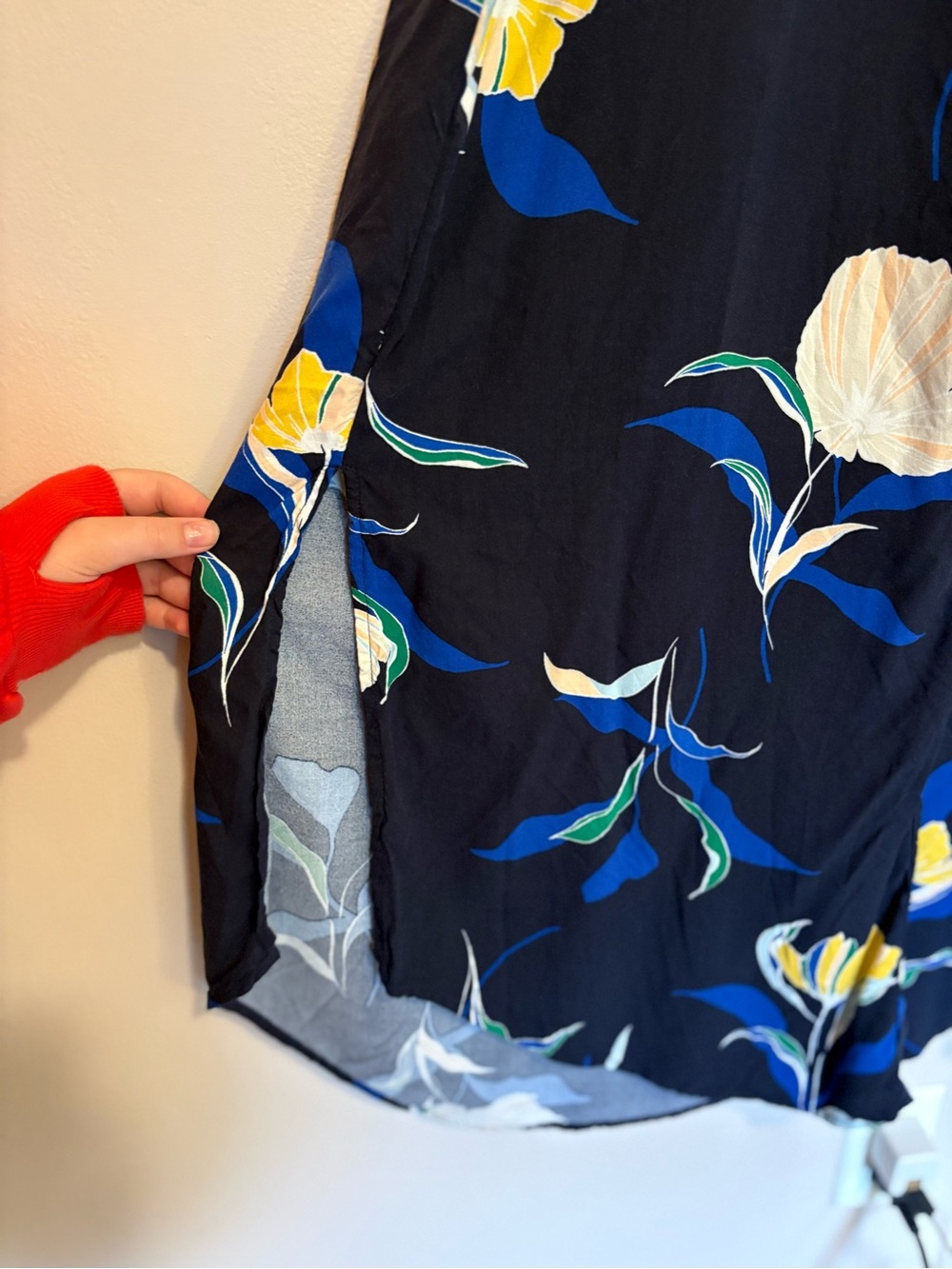 Sleeveless Black Floral V-Neck Midi Dress - Blue & Yellow Print - Picture 4 of 7